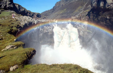 Comp image : torf0309 : Rainbow over the Markarflj&oacute;t Gorge [Markarfljot Gorge], Iceland